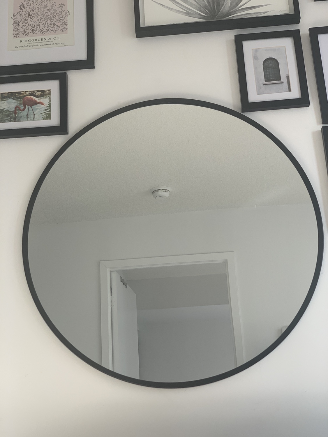 Round Black Mirror - photo 2