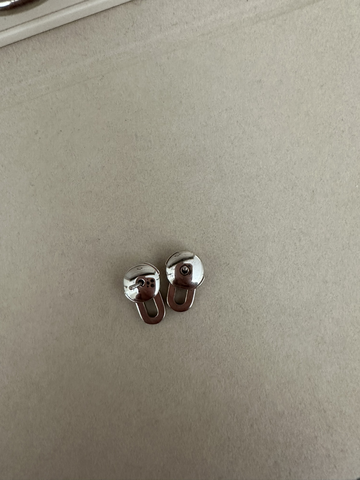 Silver Necklace and Earrings Set image indicator(2)