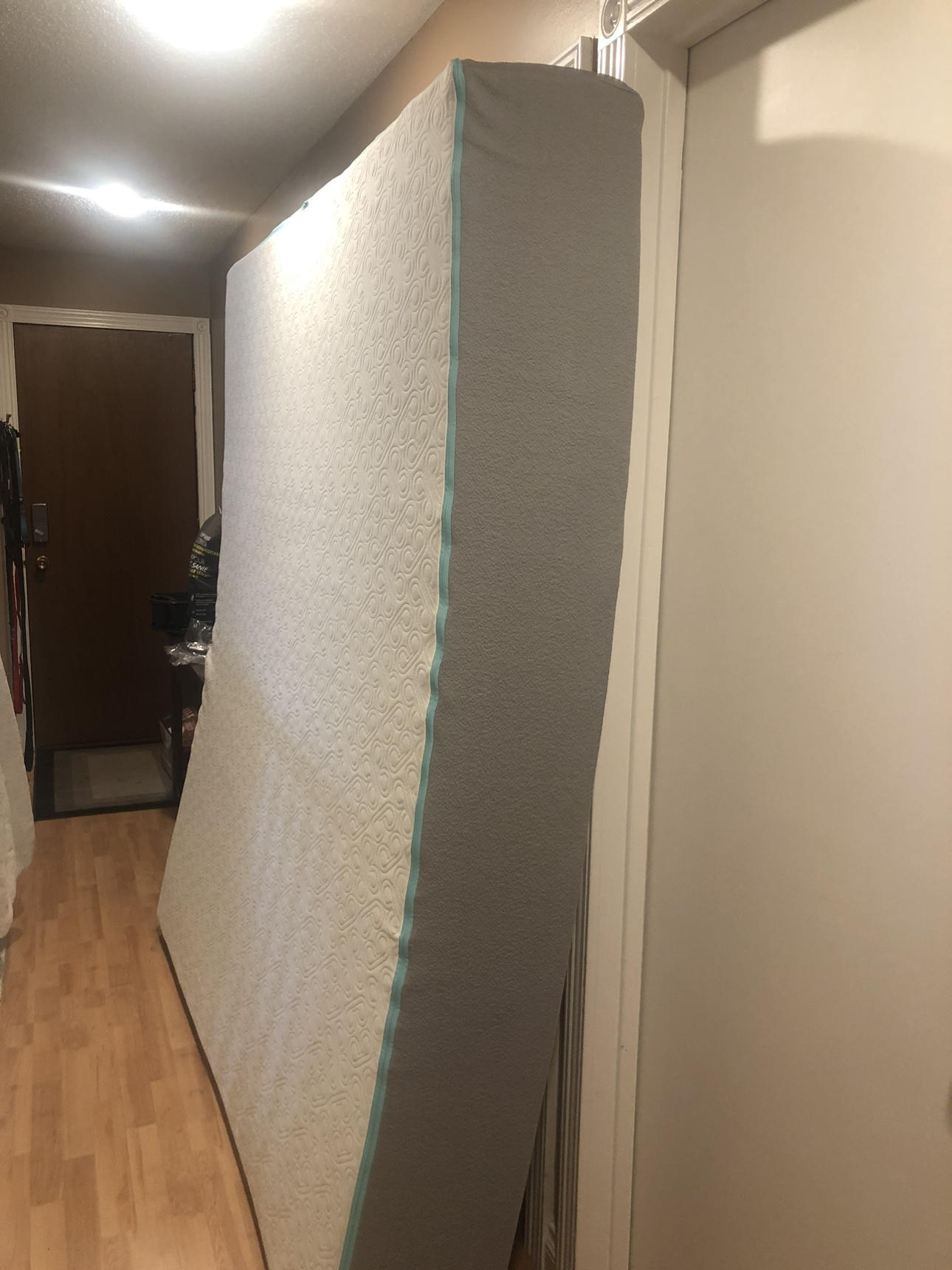 King Mattress. Used twice. 300 - photo 2