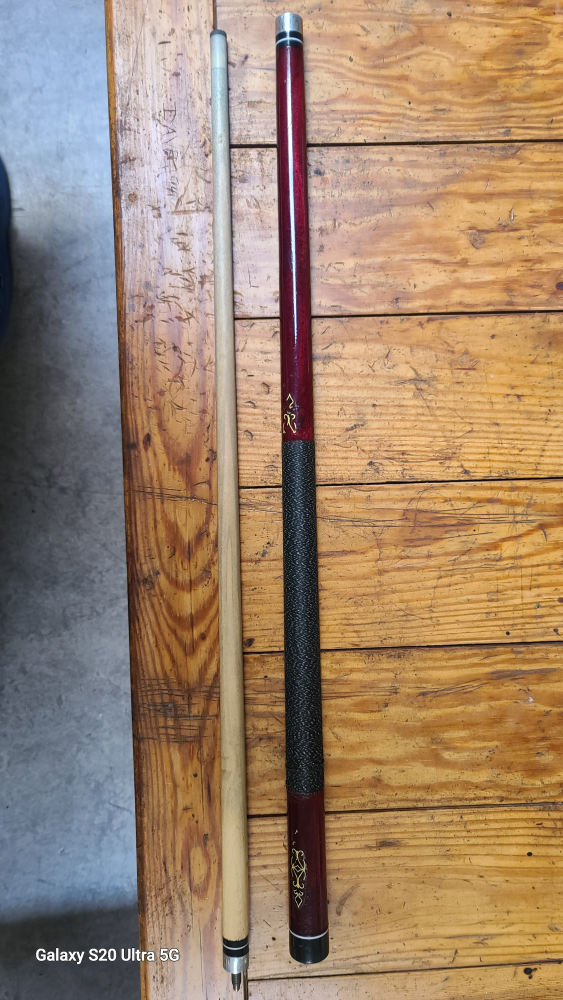 FREE  Eastpoint 2 piece Pool cue
