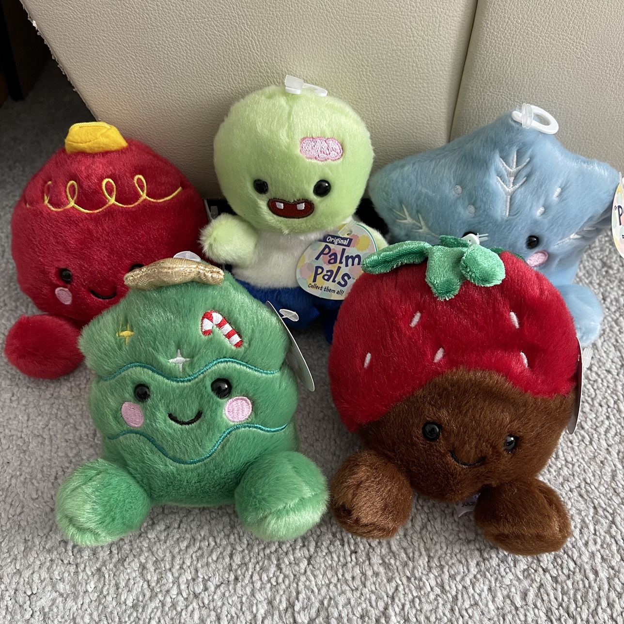 Palm Pals Lot