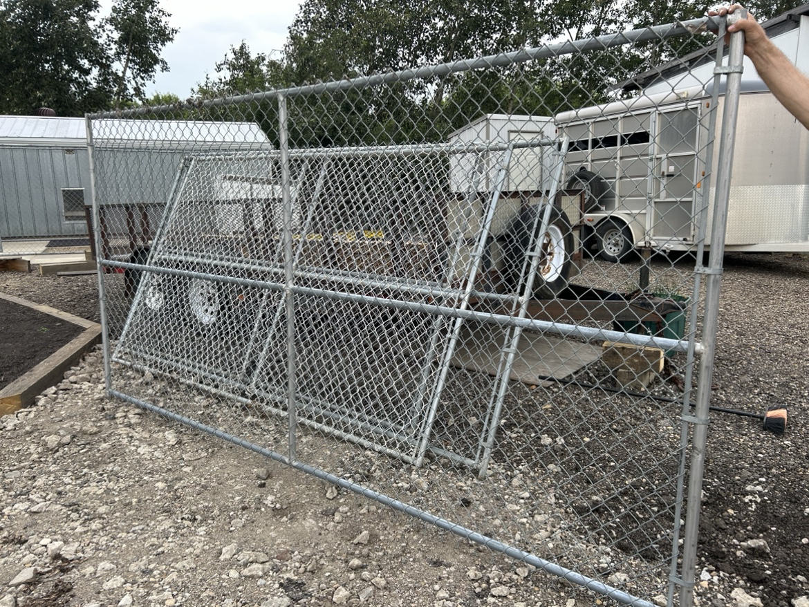 Chain link fencing panels