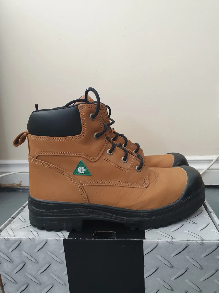 Aggressor Construction Boots (Size 11) BRAND NEW CONDITION