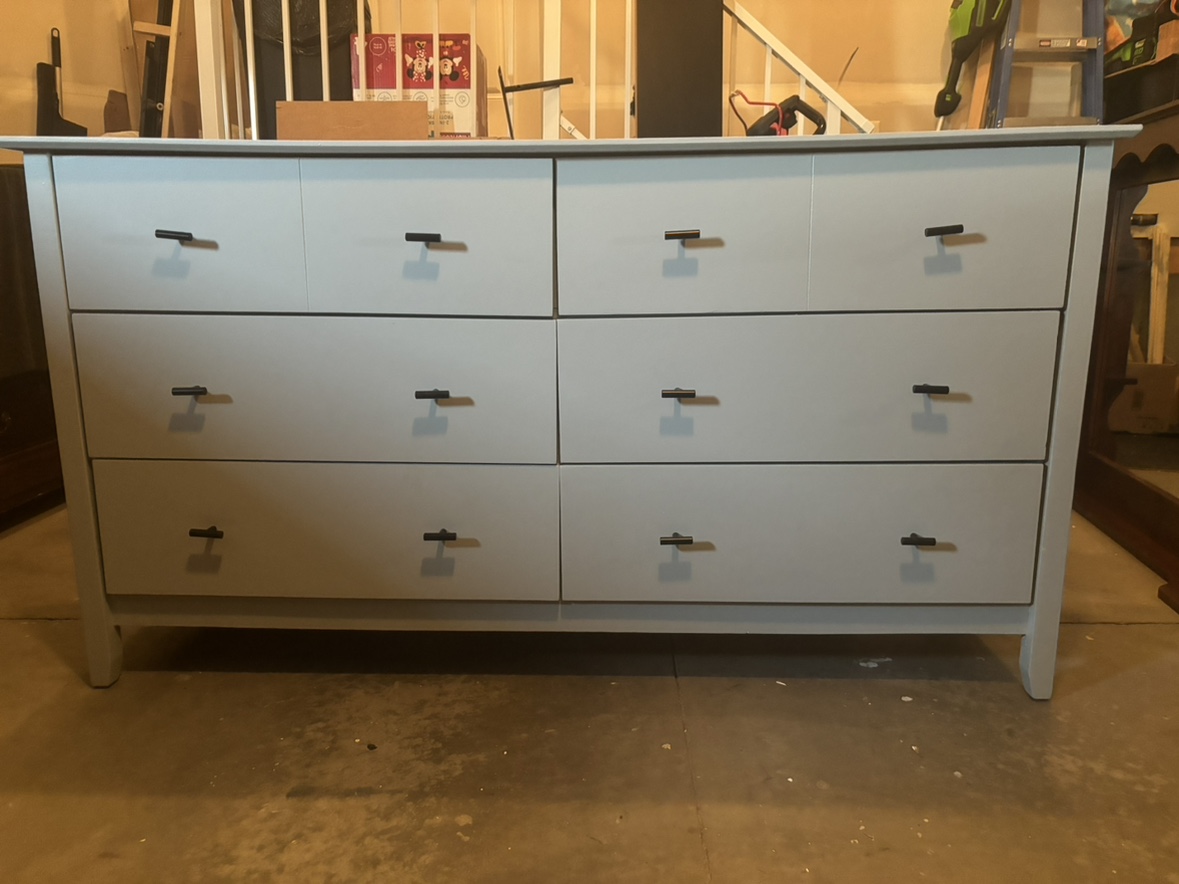 Long Dresser
