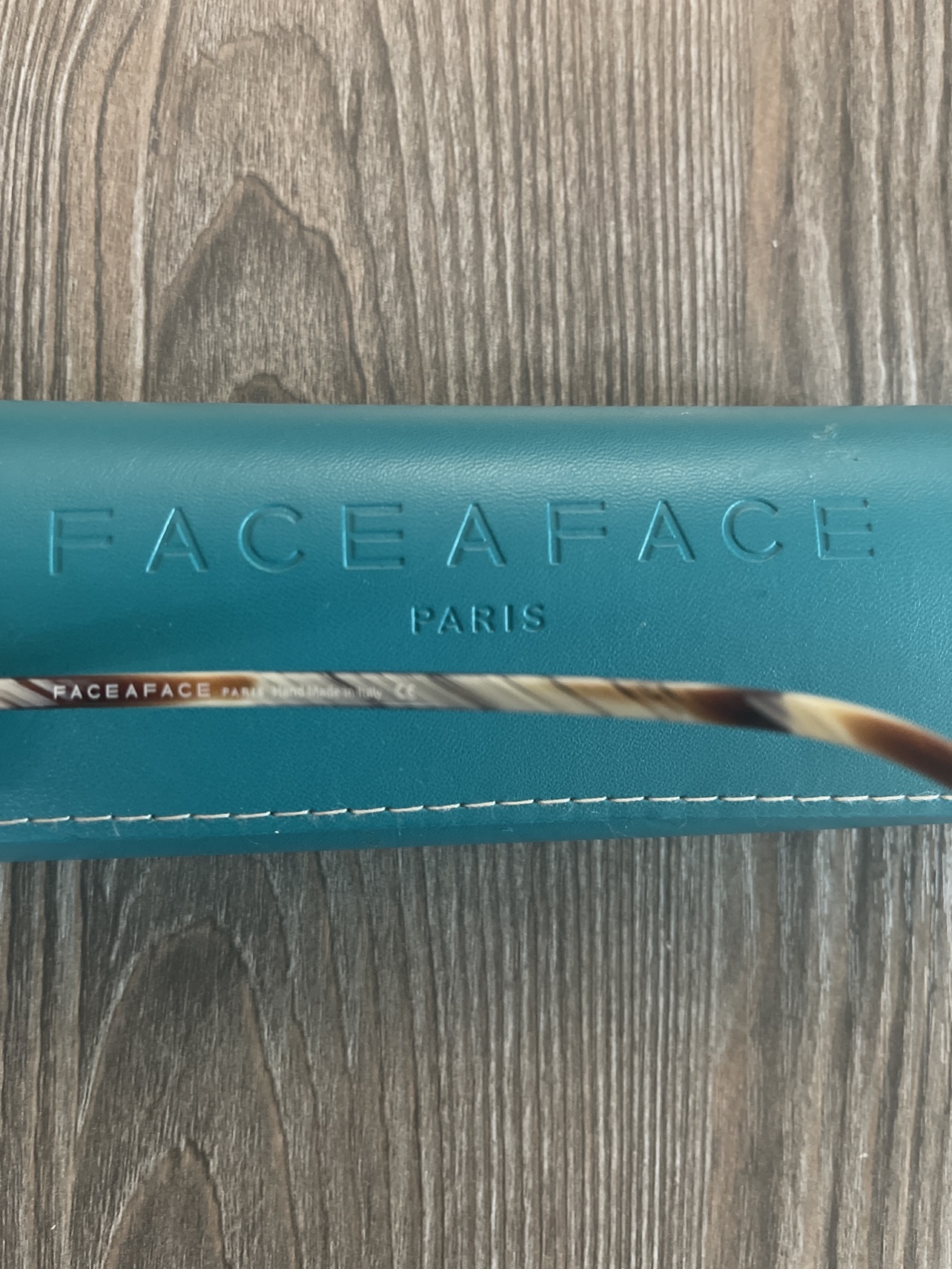 Glasses wome image indicator(4)