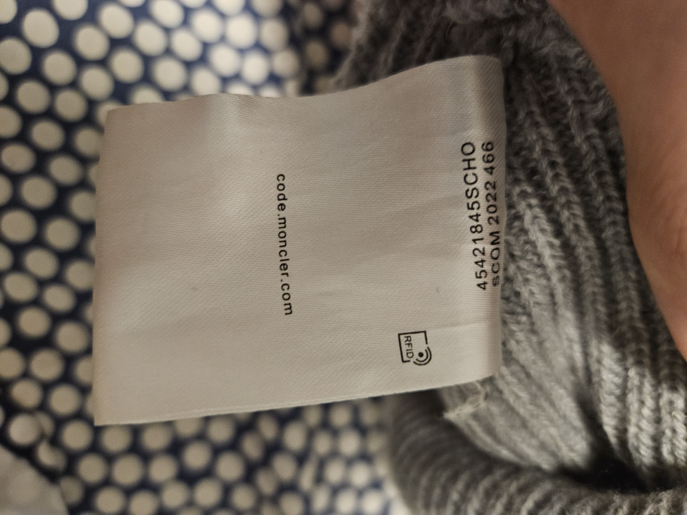 lv and moncler beanie - photo 3