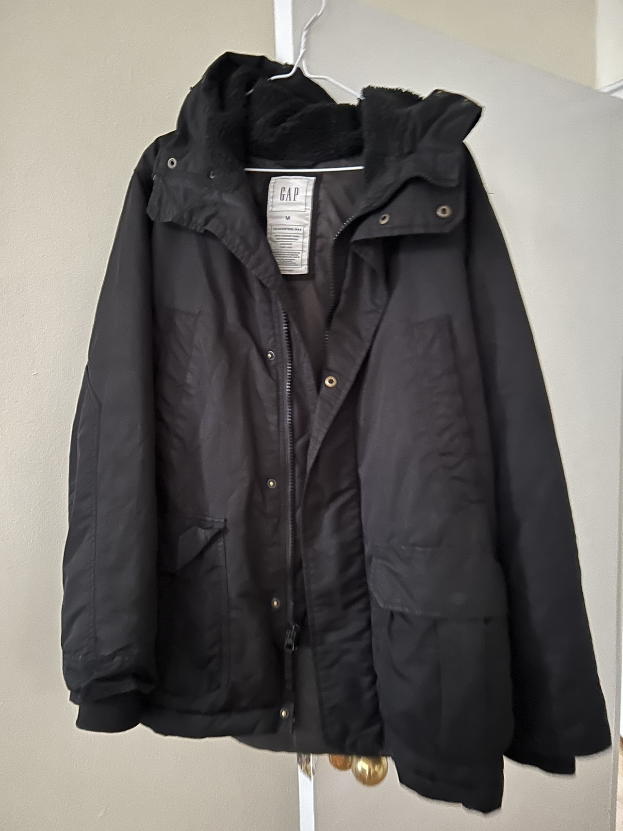 Gap Winter Jacket for Men ( Size medium )