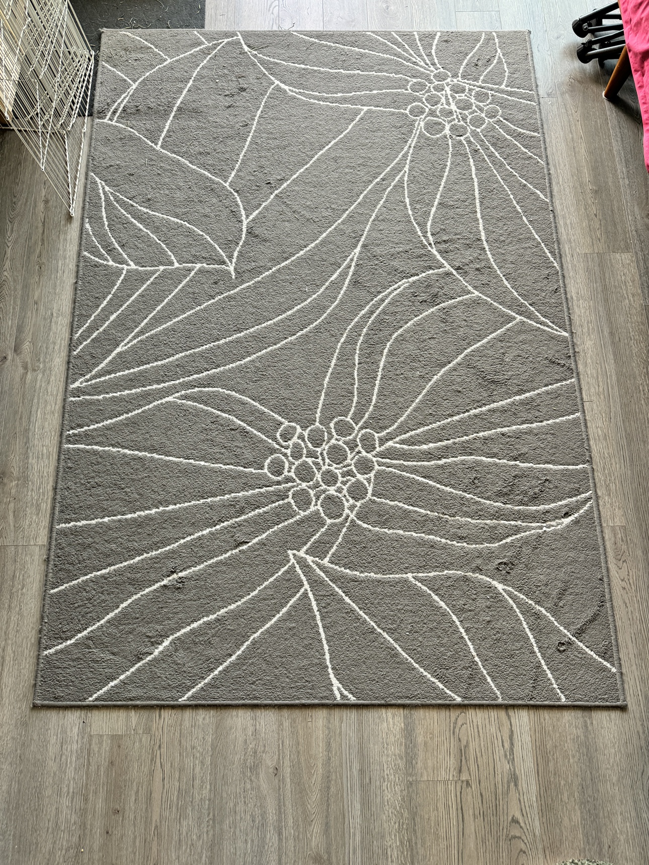 IKEA Gislev grey white low pile floral pattern carpet image indicator(2)