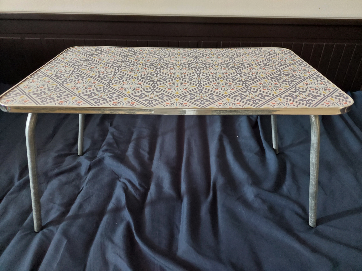 Small Folding Table #freecycle thumbnail