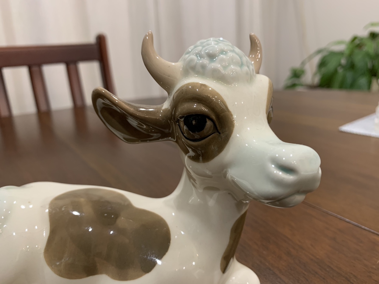Vintage Szeiler Ceramic Cow image indicator(2)