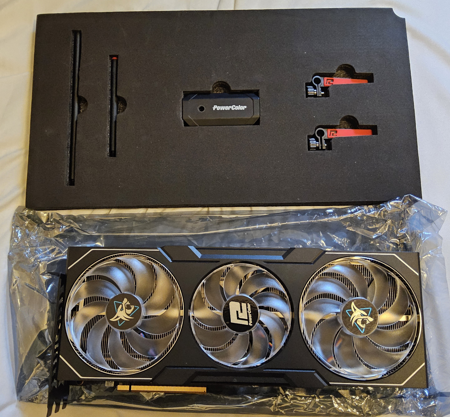 PowerColor Hellhound Radeon RX 7900 XTX Graphics Card