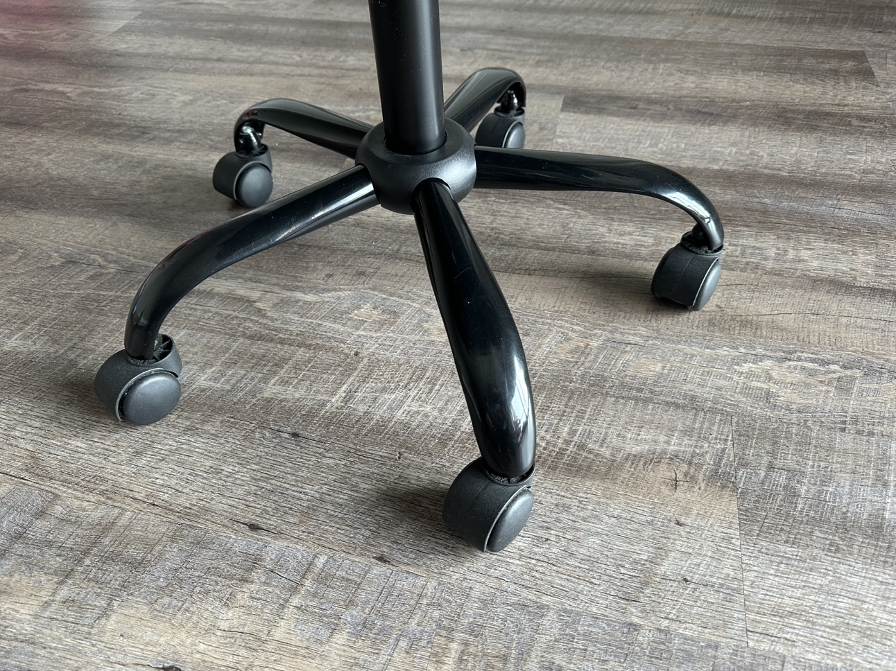 Office Table - photo 3