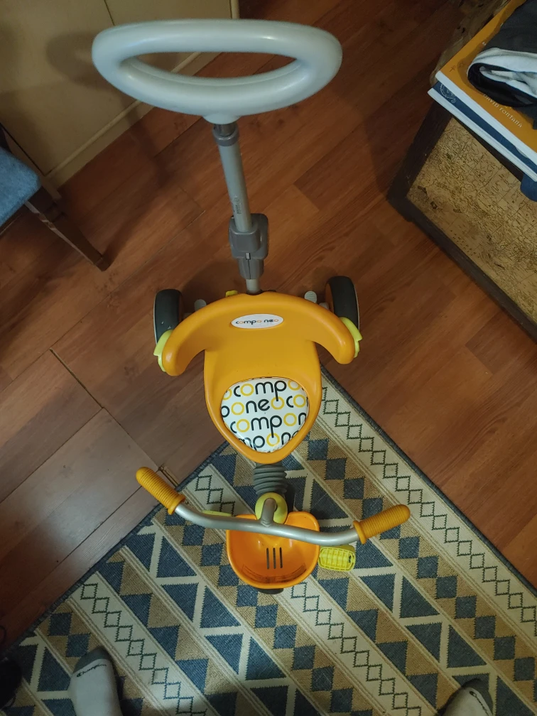 Componeo Foldable Childrens Tricycle thumbnail