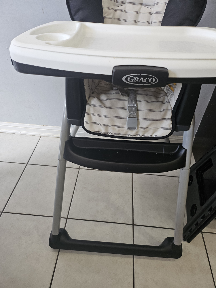 Kids Graco High Chair - photo 4
