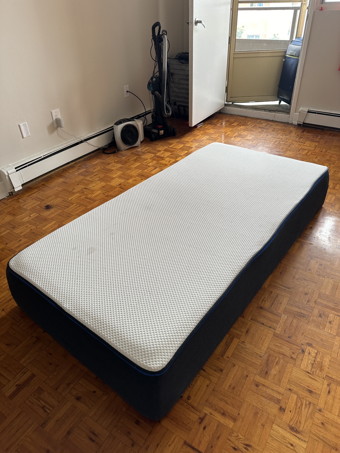 Twin Size Mattress Available for Sale - photo 2