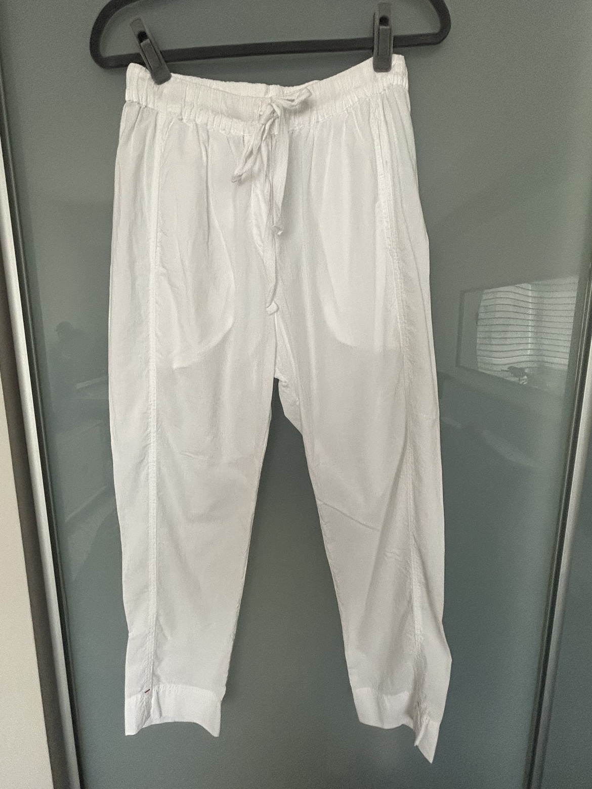 Xirena White Drawstring Cropped Pants - size small thumbnail