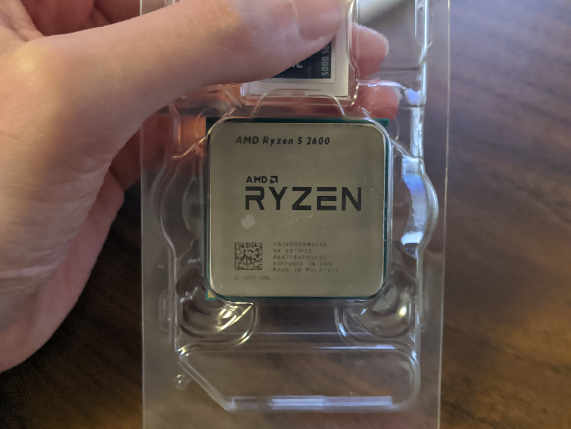Ryzen 5 2600 AMD CPU + Heartsink/Cooler thumbnail