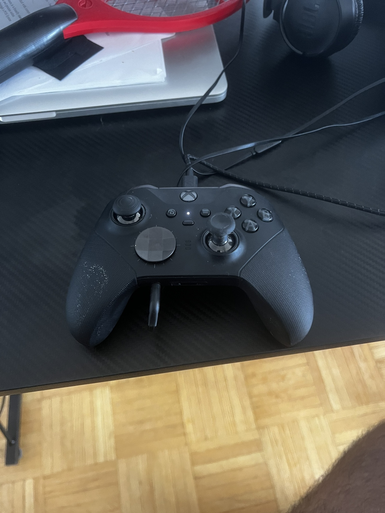 Xbox one series x * READ DESCRIPTION* image indicator(4)