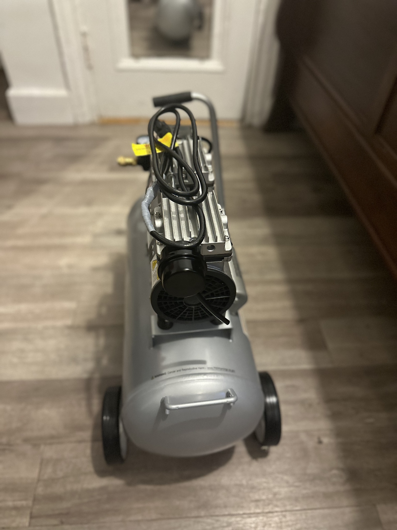 Air compressor- California air tools 8GL - photo 5