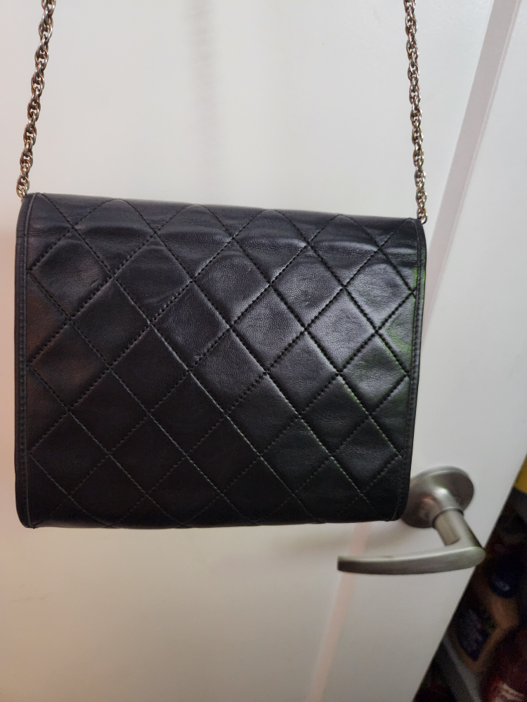 Chanel Quilted Black Leather Flap Bag - photo 2