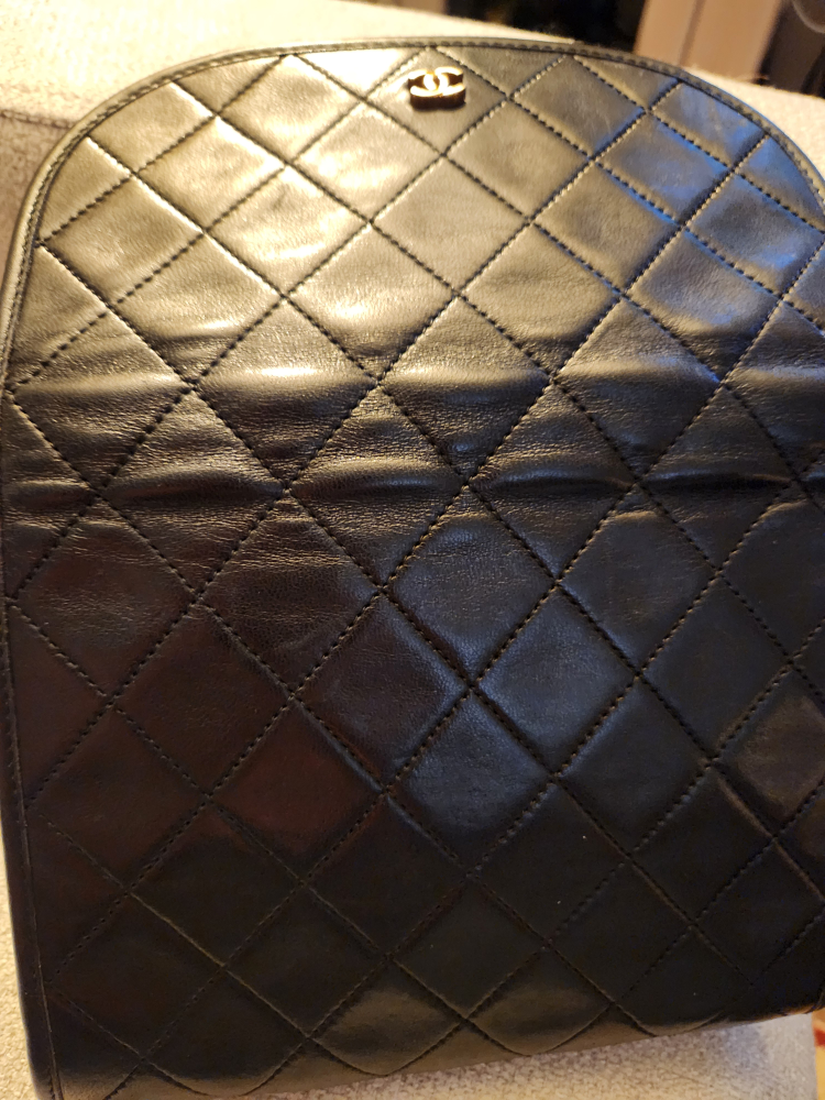 Chanel Quilted Black Leather Flap Bag - photo 4