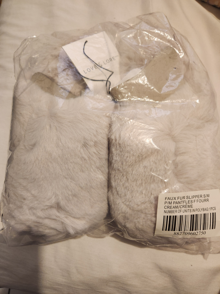 Love & Lore Faux Fur Slippers (S/M) - photo 2