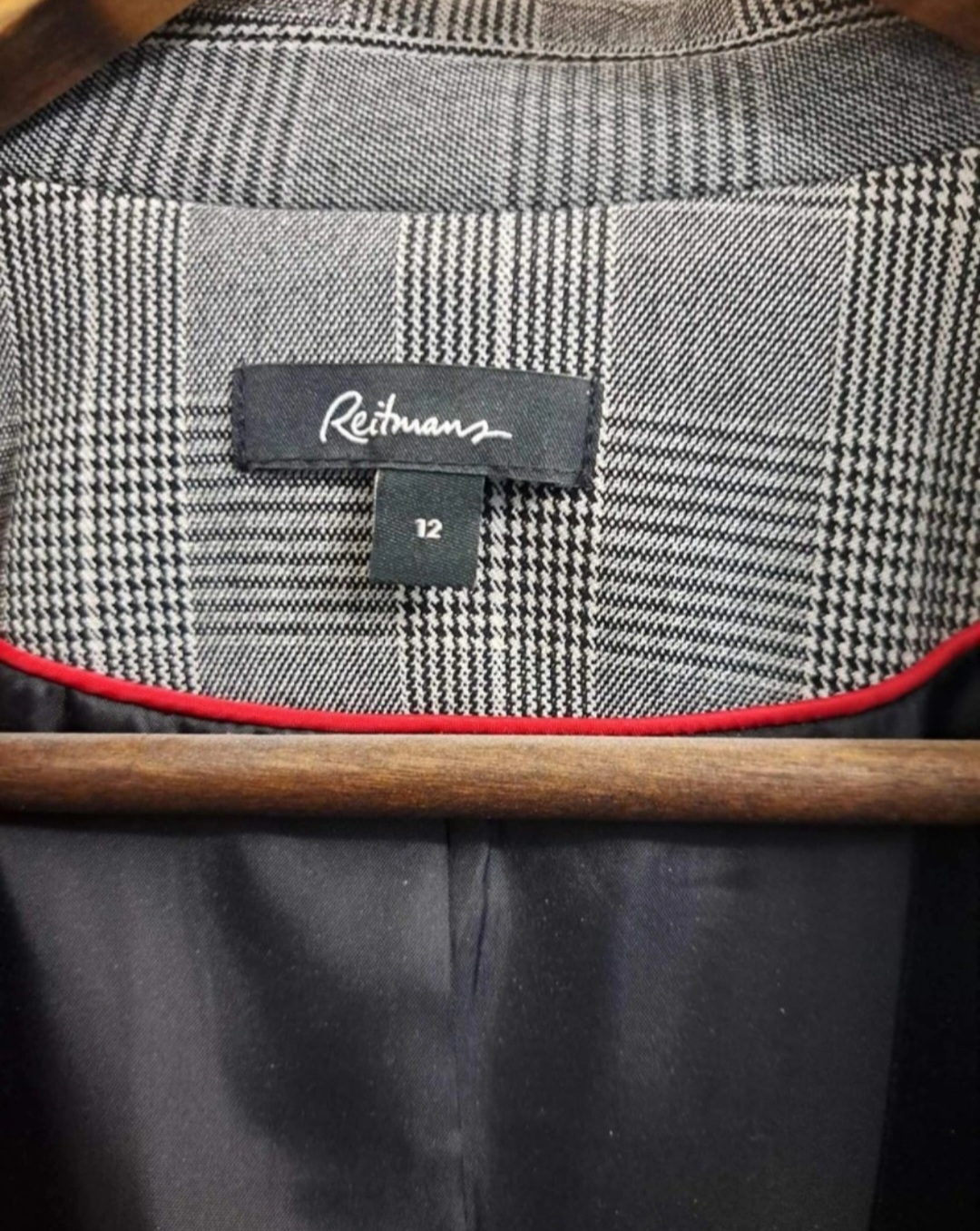 Reitmans 3/4 sleeve patterned buttonless blazer image indicator(3)