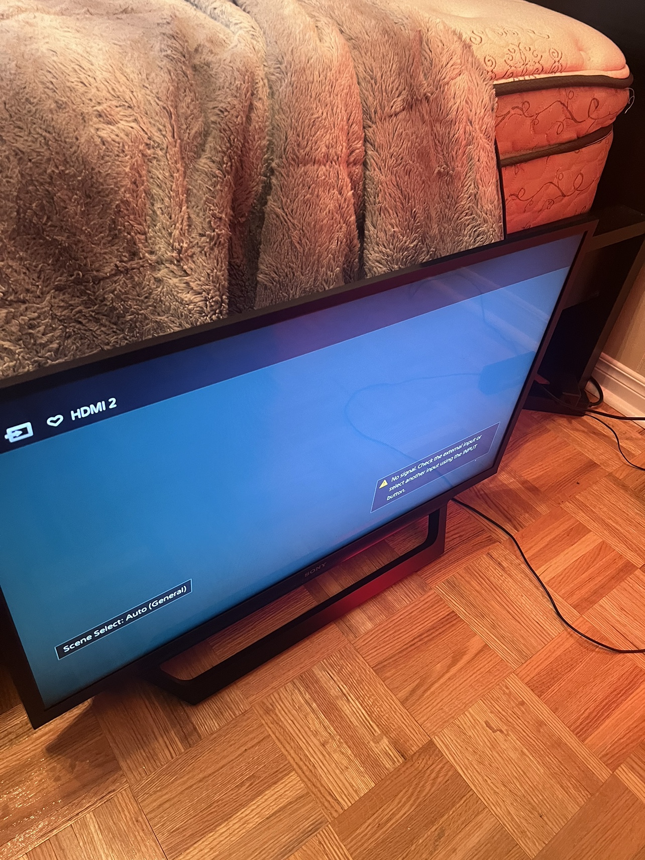 Sony TV with Remote 32inch - photo 2