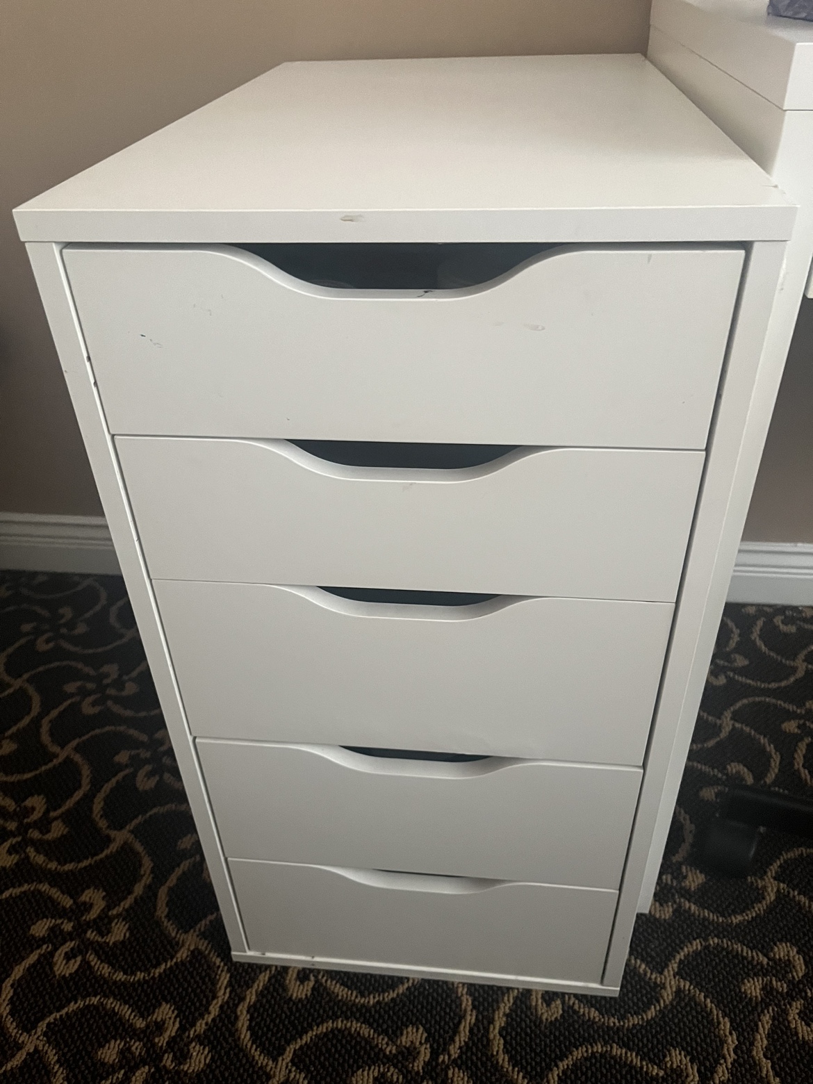 White 5-Drawer Dresser