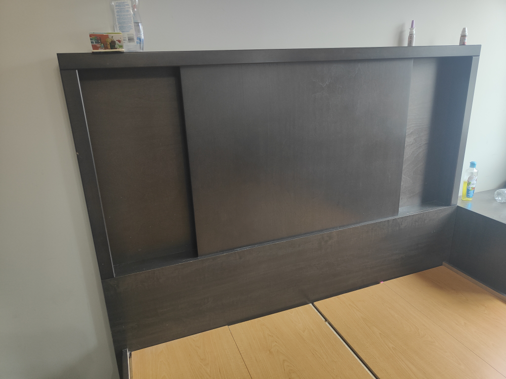Queen bed frame - photo 3