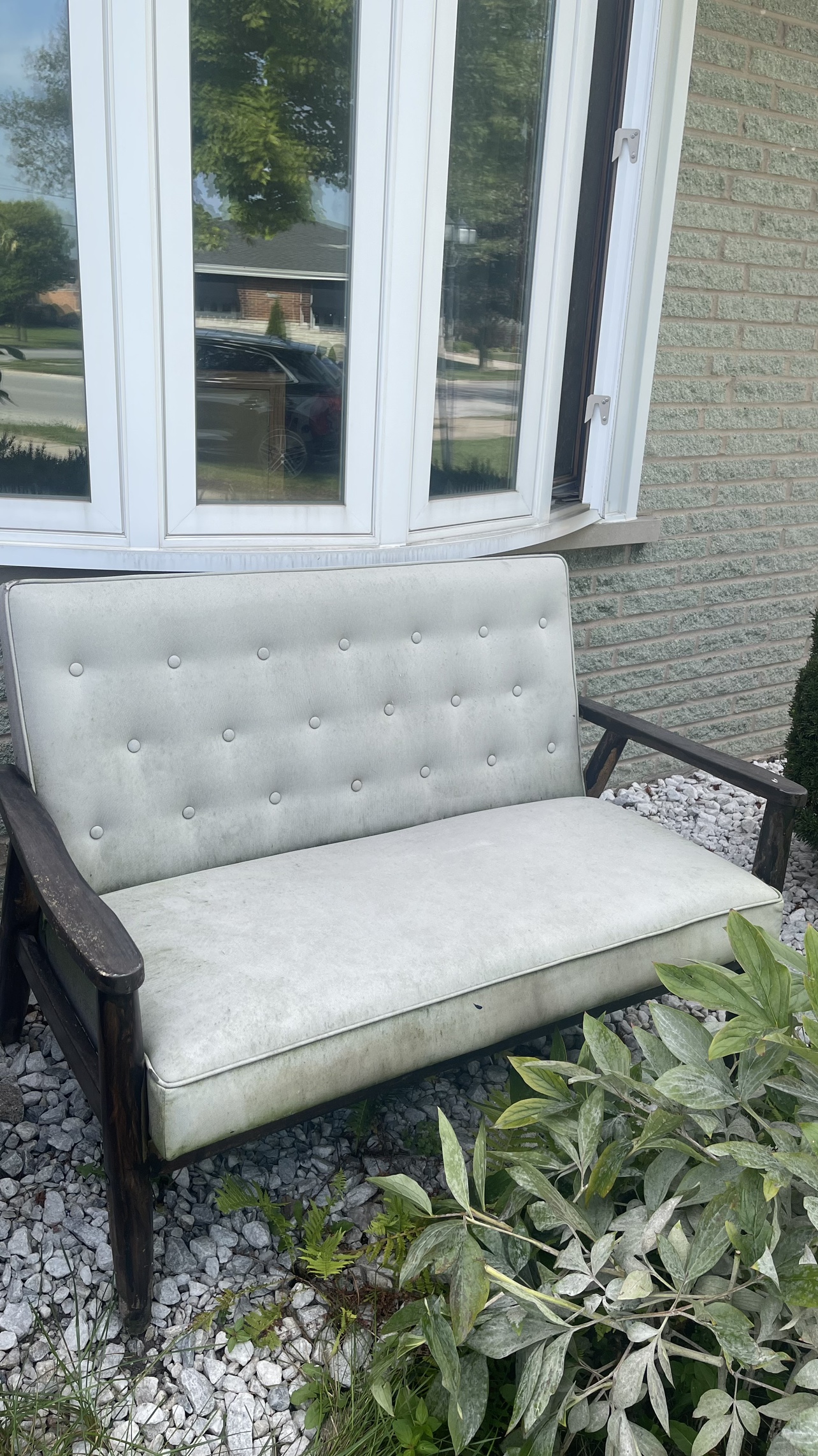 Mid Century  Loveseat need clean please check more pictures