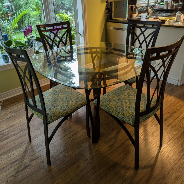 kitchen table and chairs