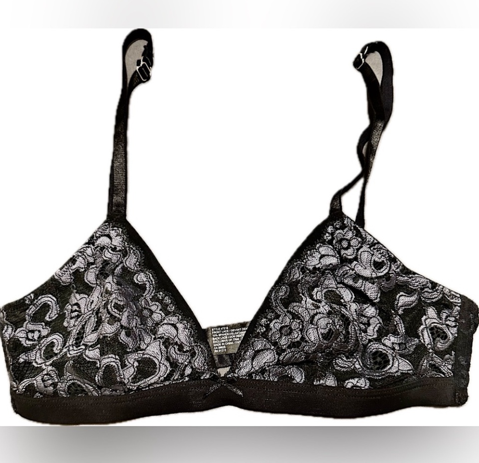 Black Floral Lace Bra (Medium) Platinum Lingerie