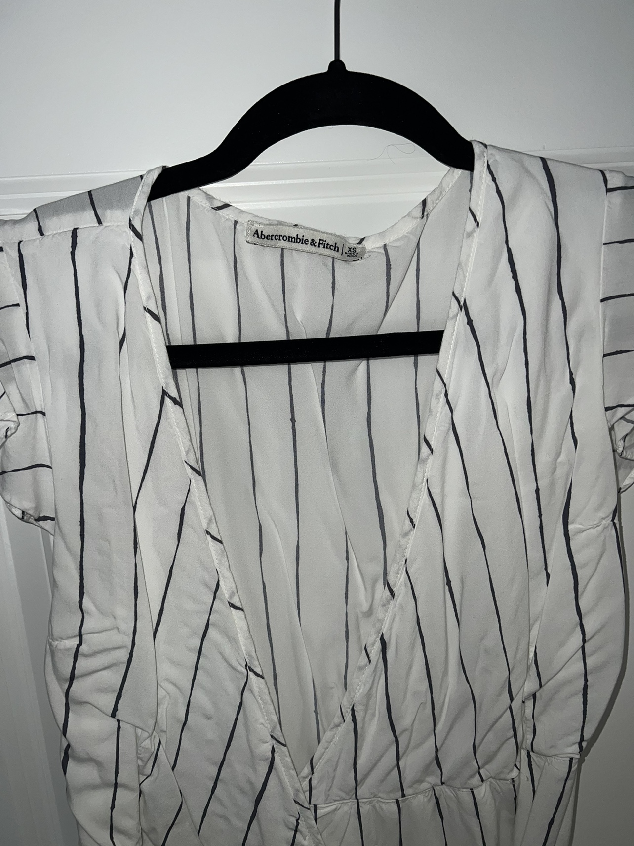 Abercrombie & Fitch White Blue Striped Wrap Ruffle Mini Dress image indicator(4)