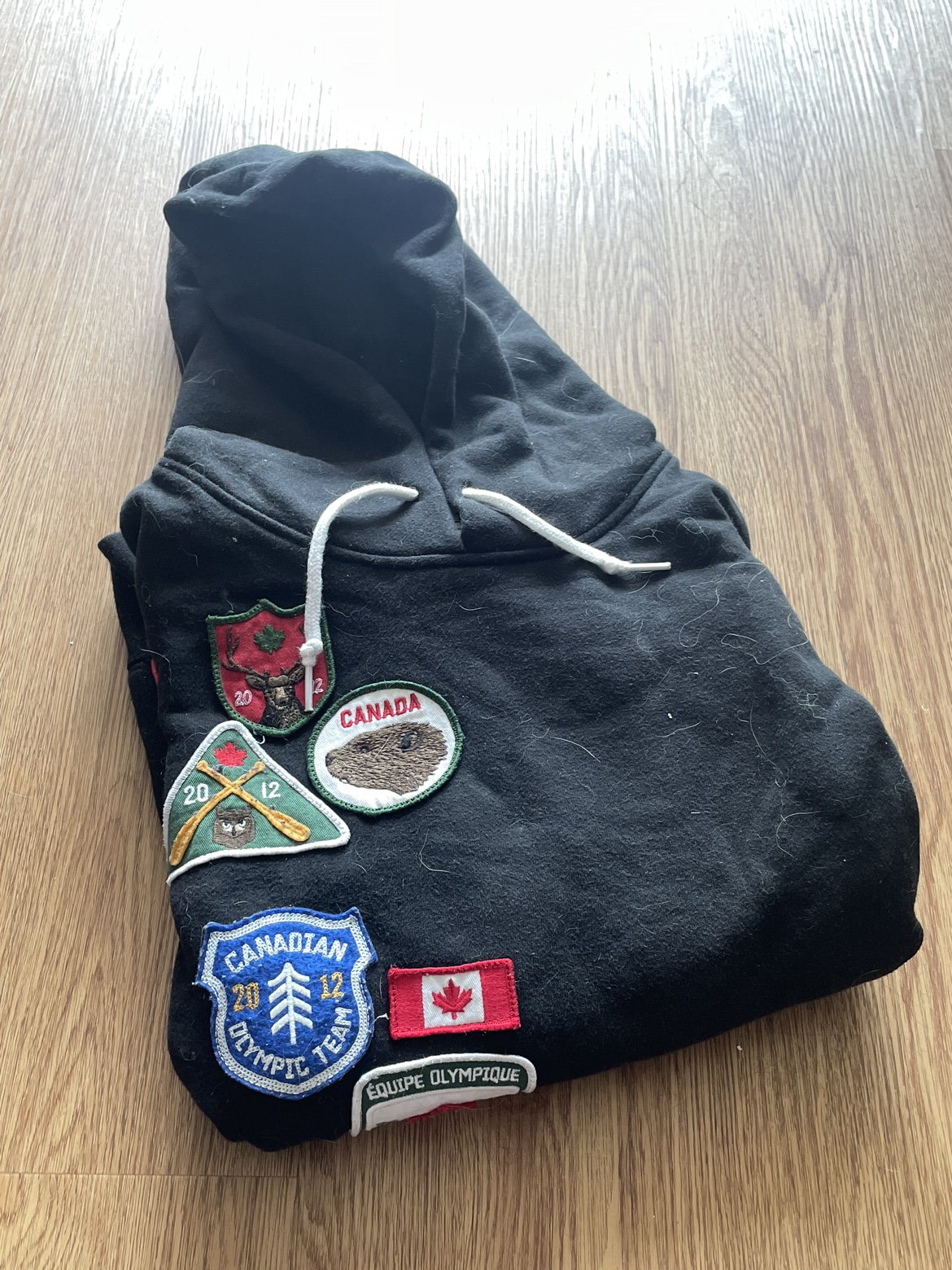 2012 Olympics Sweatshirt - Medium