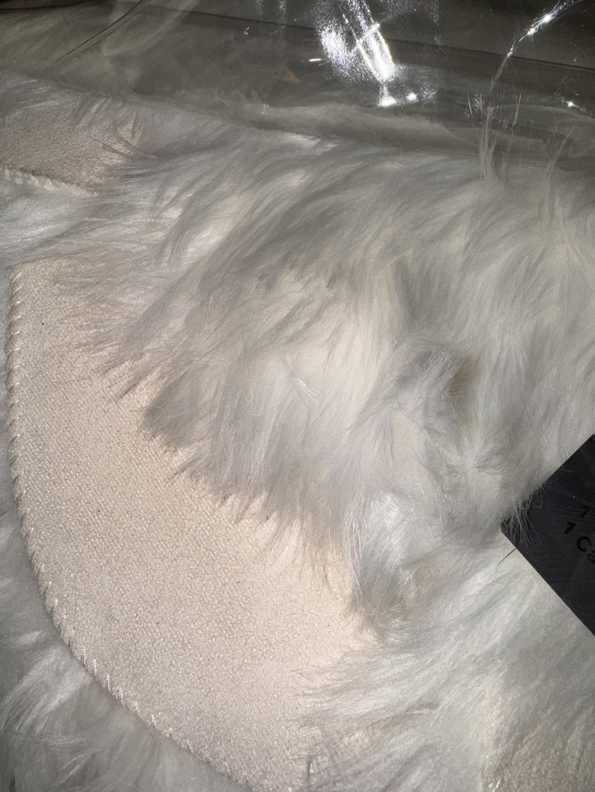 White Faux Fur Rug/Throw/Pillow Set - photo 5