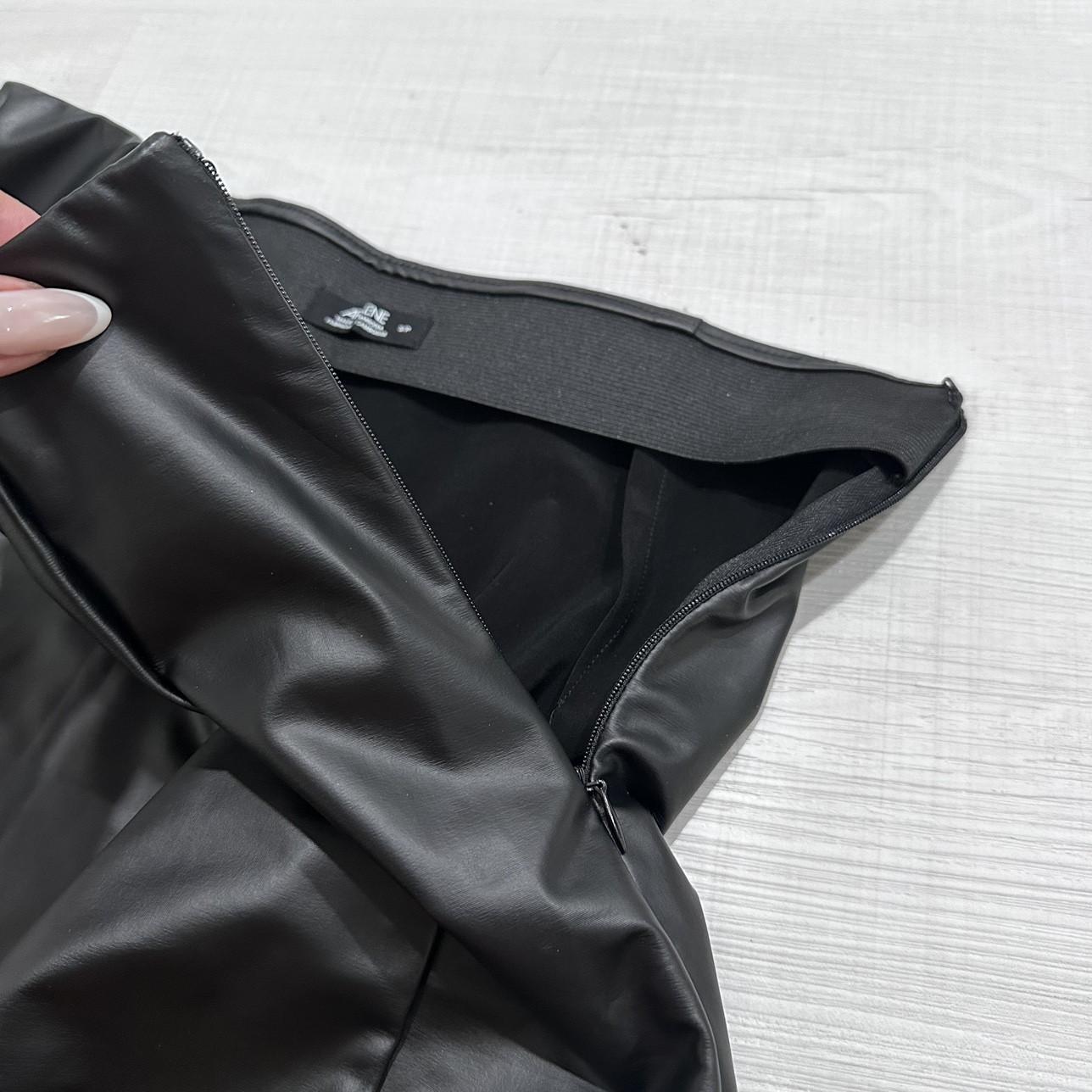 Ardene faux leather skirt image indicator(4)