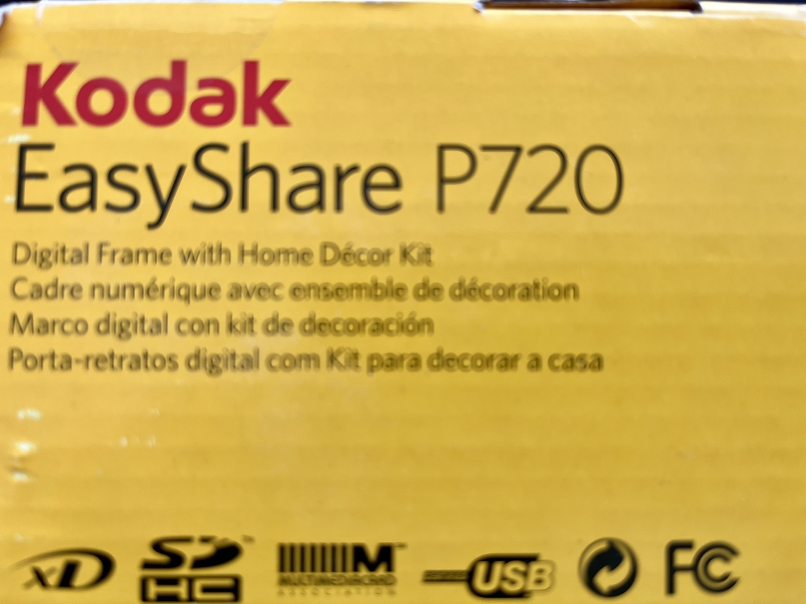 🥕Kodak EasyShare P720 Digital Photo Frame - photo 2