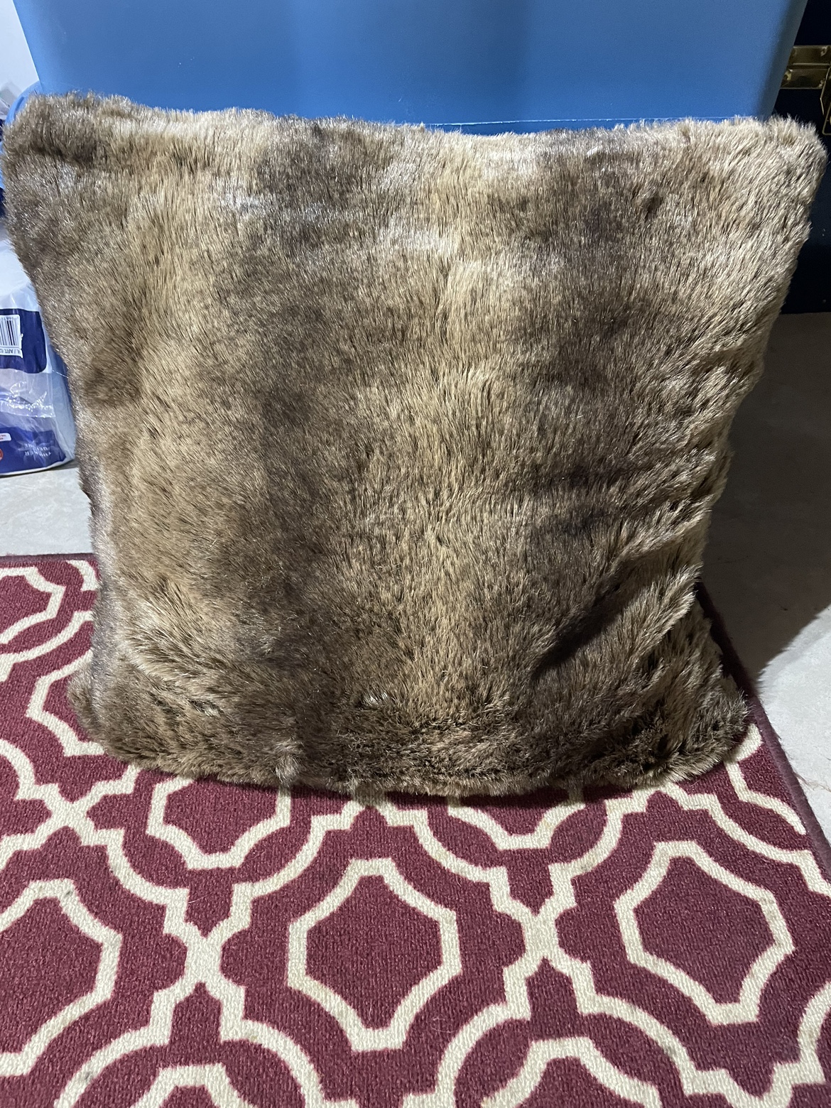 Real Fur Pillow - photo 2