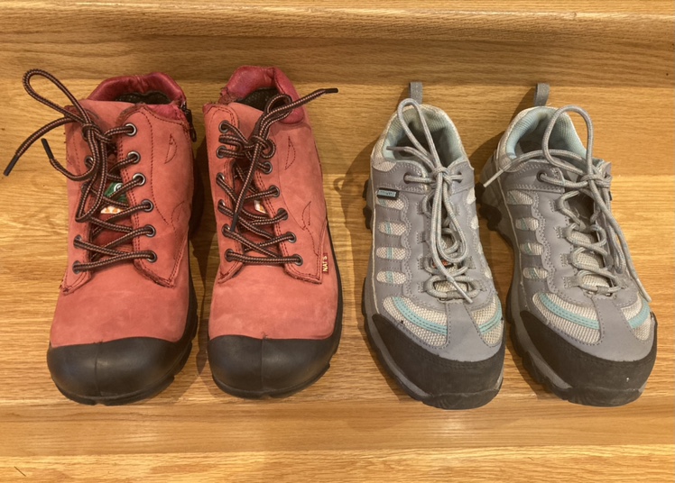 Used Women’s safety boots and shoes. Size 7.5-8. thumbnail