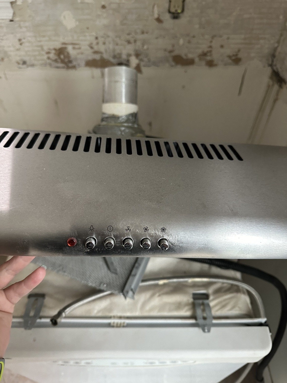 Tappan Gas Range with Vent Hood - photo 3