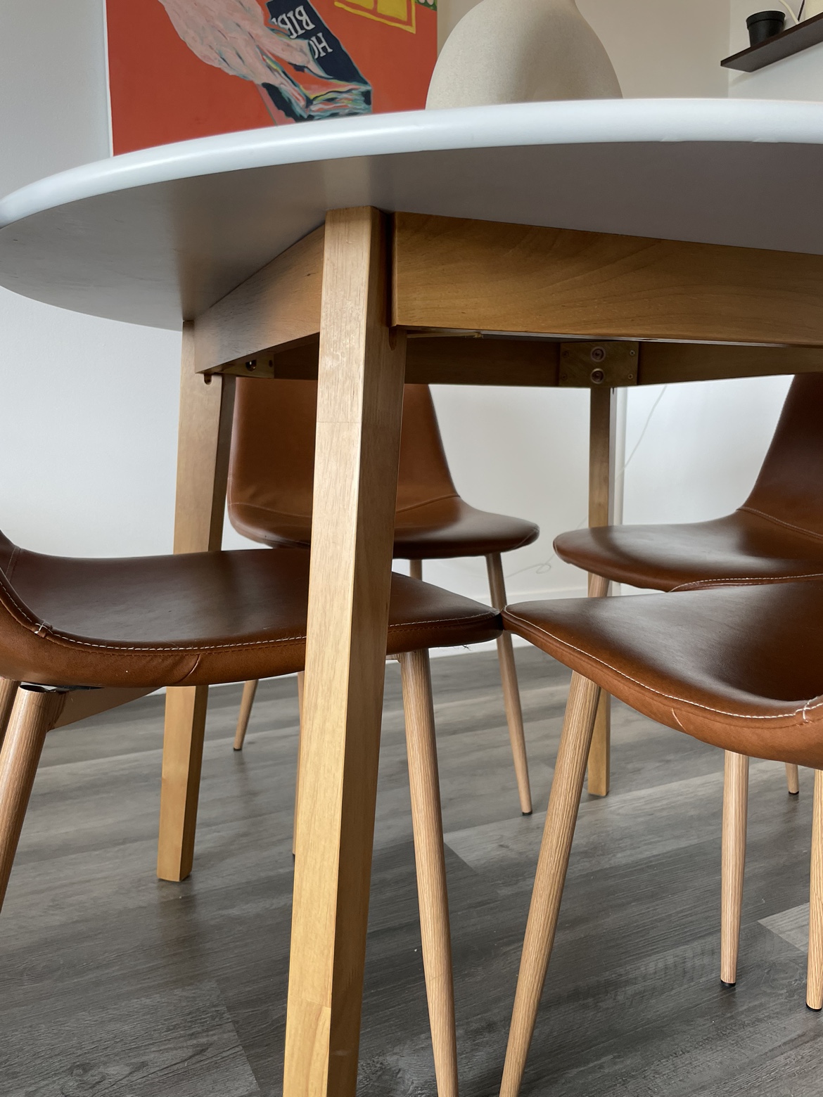 Round Dining Table - White with Wooden legs image indicator(4)