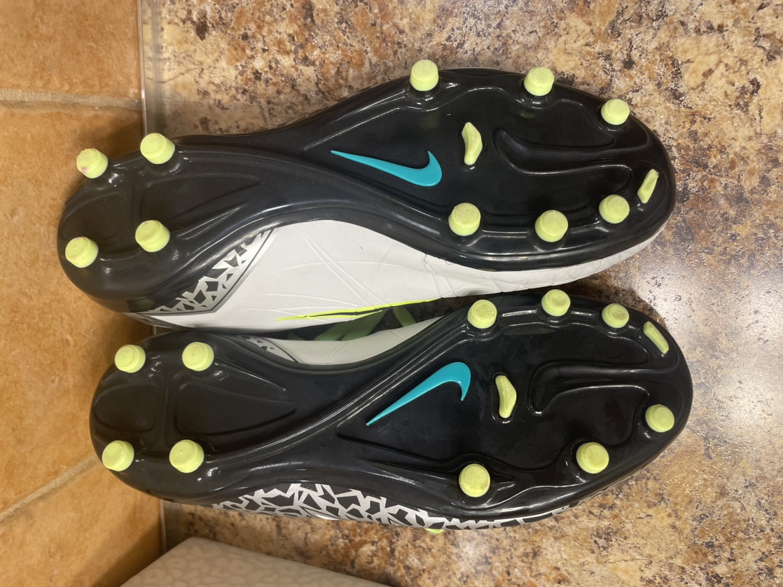 Nike youth soccer cleats - photo 3