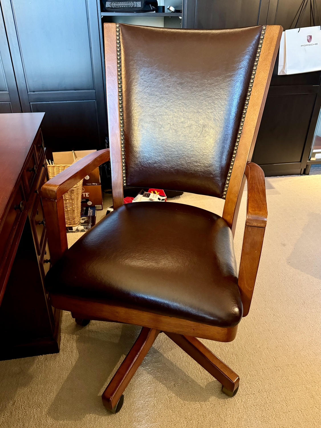 Executive Office Chair - photo 2