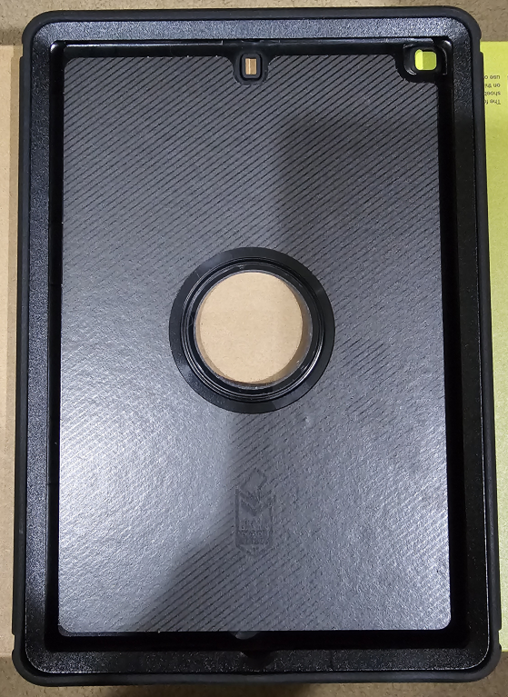 Ipad 7th generation 128GB With WiFi and Cellular + 2 Cases image indicator(3)