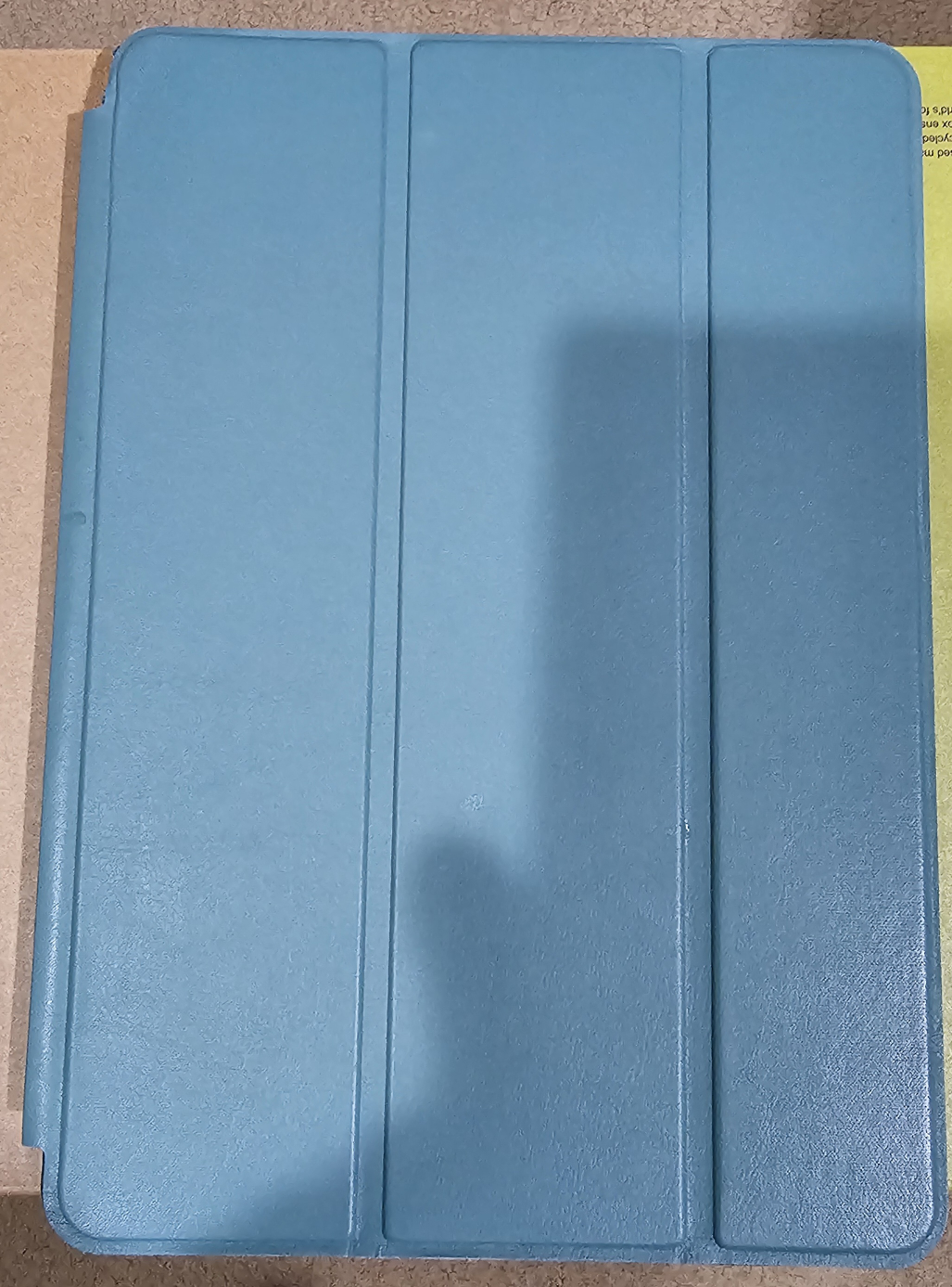 Ipad 7th generation 128GB With WiFi and Cellular + 2 Cases image indicator(7)