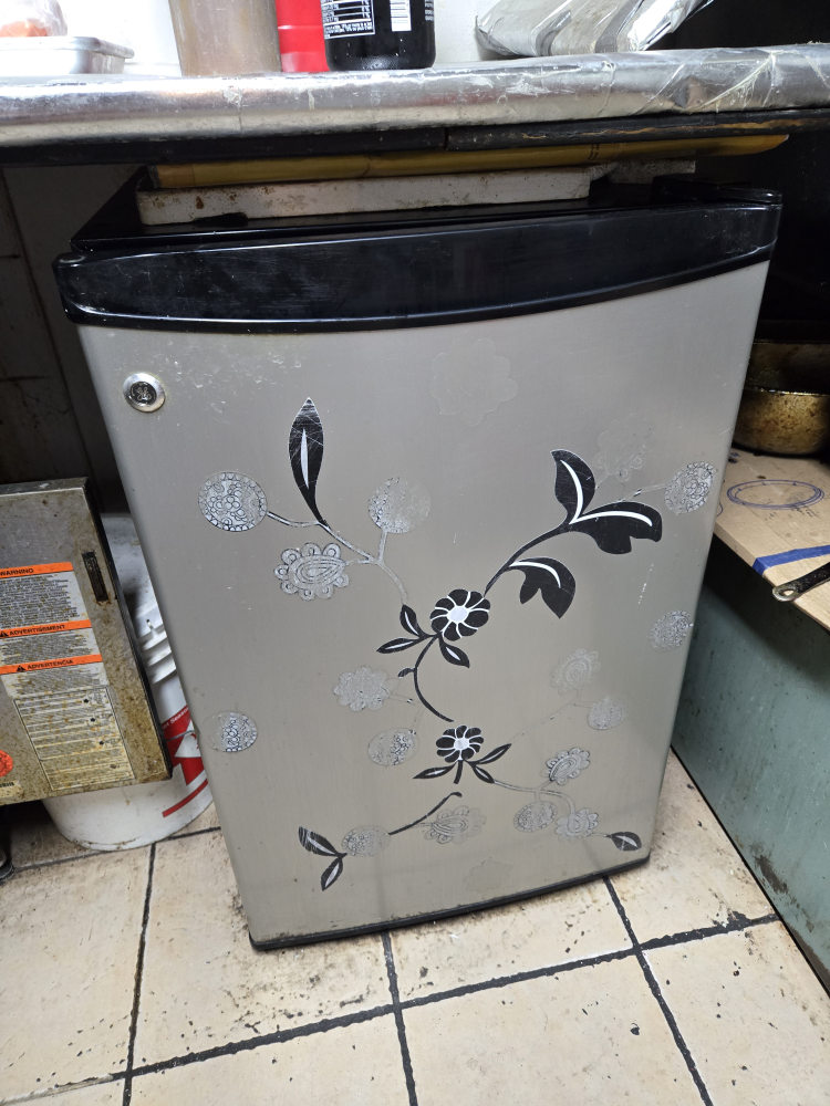 Mini Fridge thumbnail