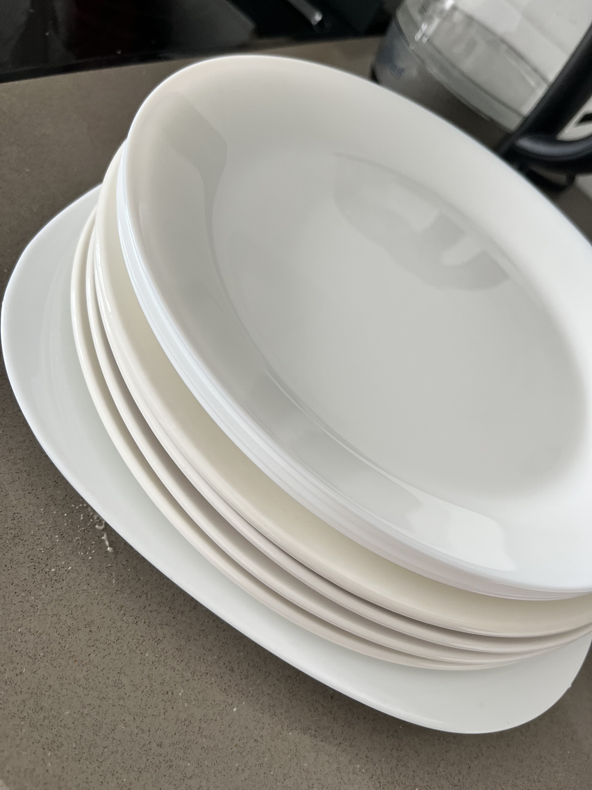 White Dinnerware Set - photo 2