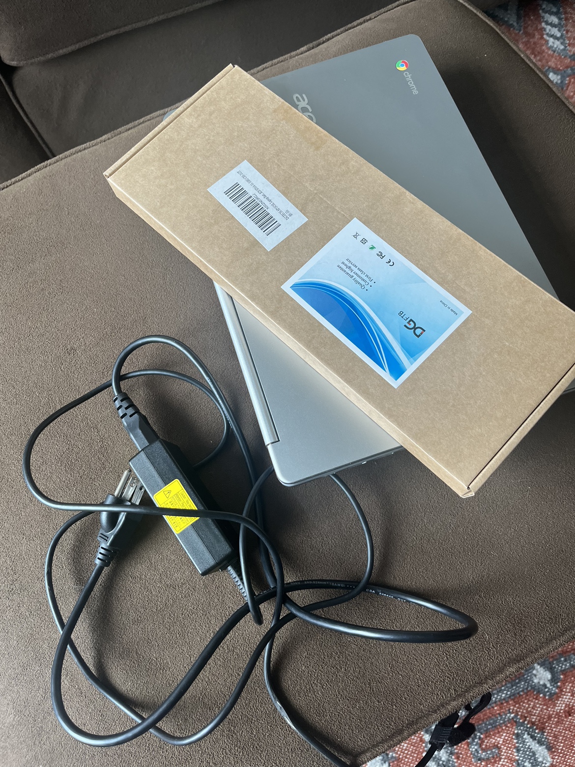 Acer Chromebook with charger image indicator(3)