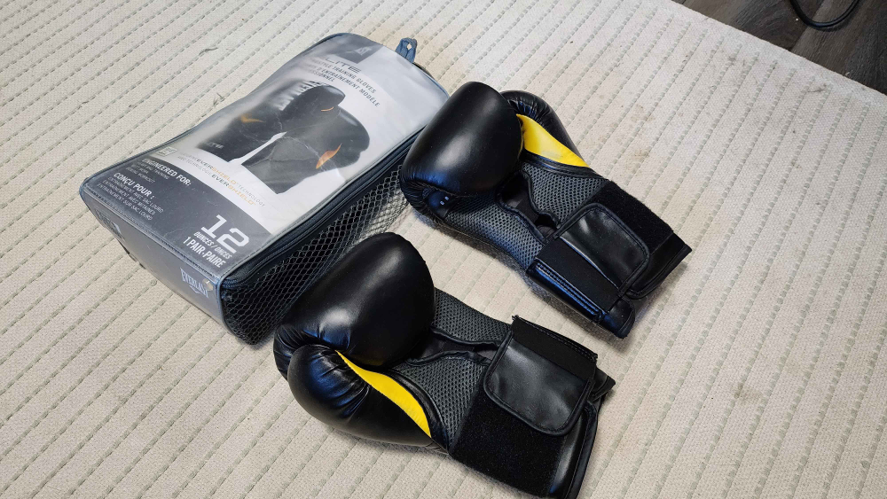 Everlast Pro Style Elite 2.0 Training Gloves (12 oz) - photo 2